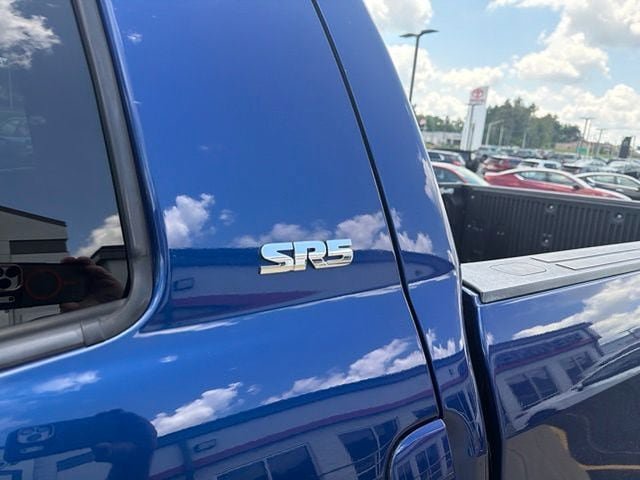 Used 2014 Toyota Tundra SR5 w/ TRD Off Road Package AWD/4WD image 14