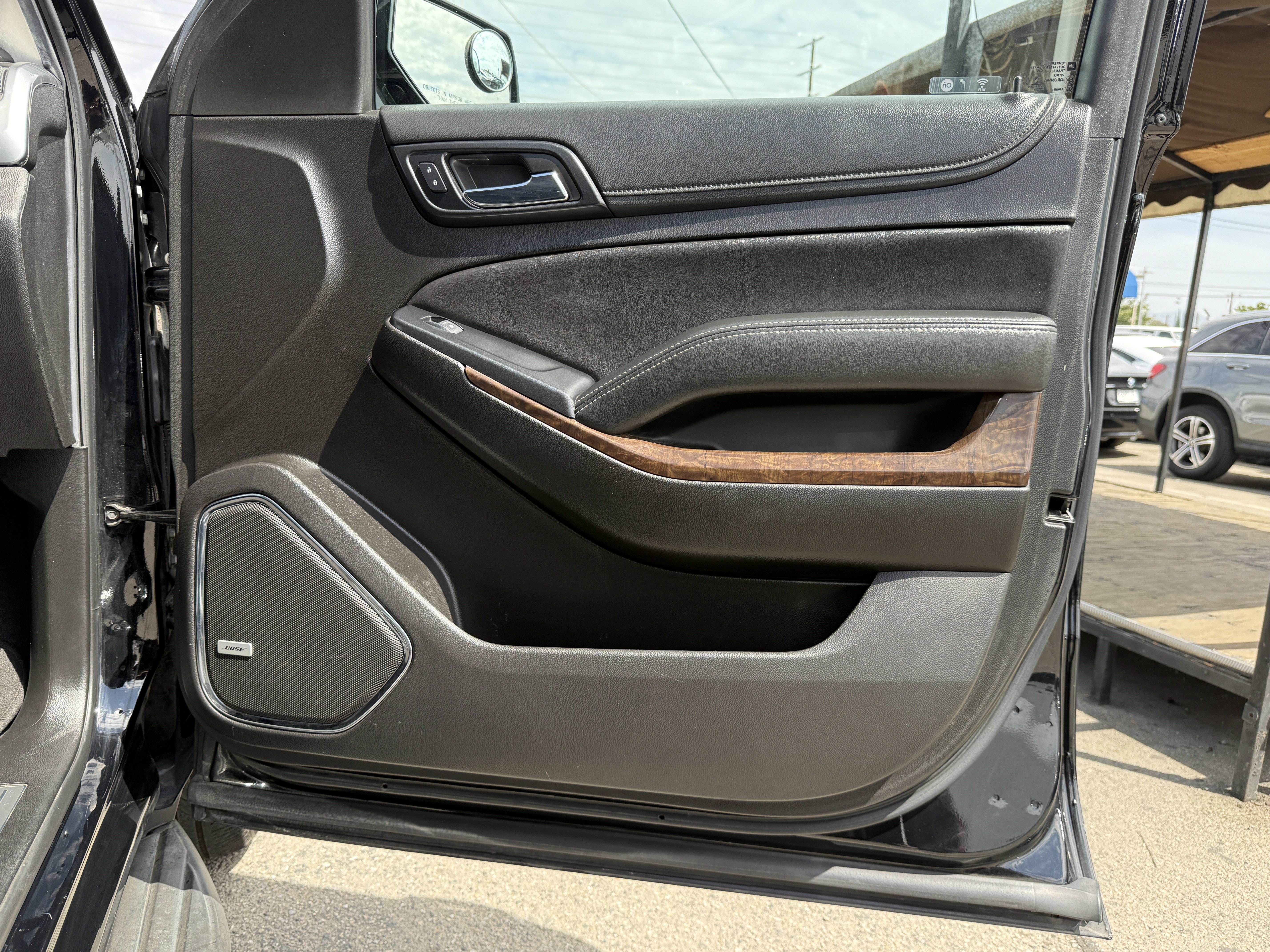 Used 2020 Chevrolet Suburban LT image 23