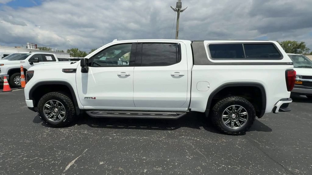 Used 2024 GMC Sierra 1500 AT4 w/ Technology Package AWD/4WD image 5