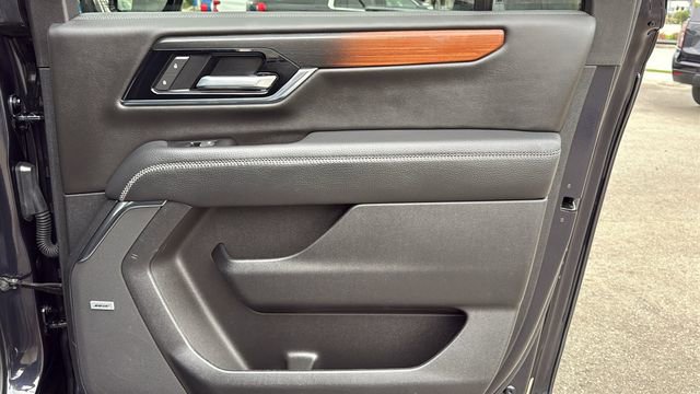 Certified 2025 GMC Yukon XL Denali image 36