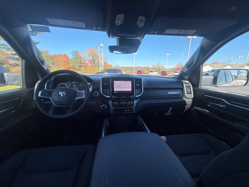 New 2027 RAM 1500 4x4 Crew Cab image 32