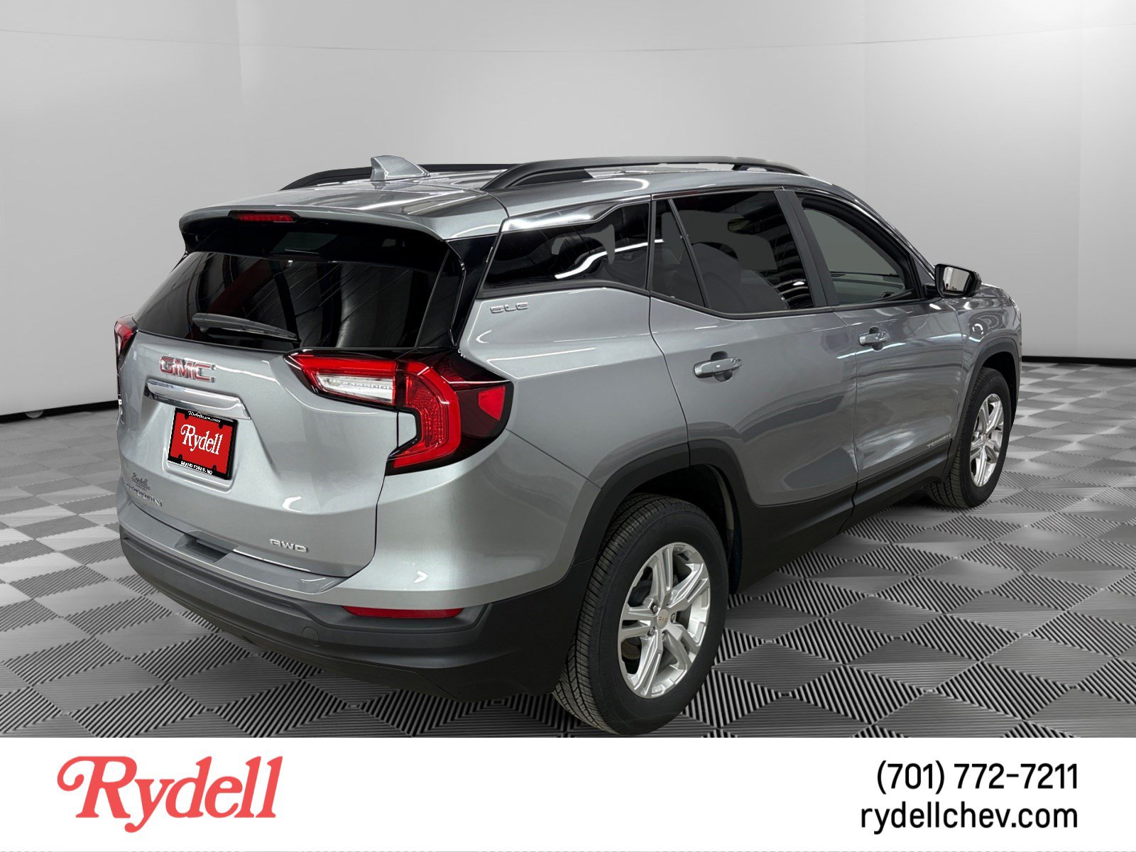 Used 2024 GMC Terrain SLE w/ Driver Convenience Package AWD/4WD image 5