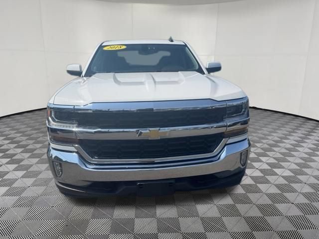 Used 2018 Chevrolet Silverado 1500 LT w/ LT Eassist Package AWD/4WD image 2