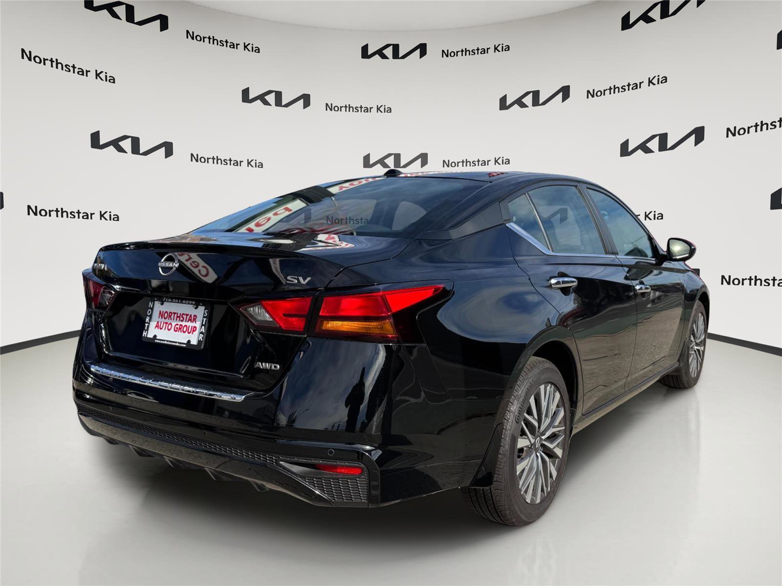 Used 2023 Nissan Altima 2.5 SV image 4