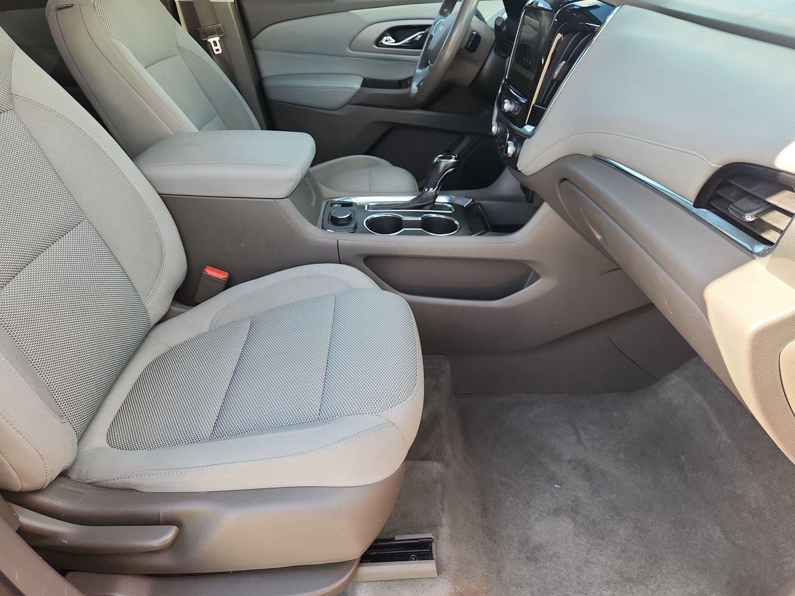 Used 2018 Chevrolet Traverse LT FWD image 26