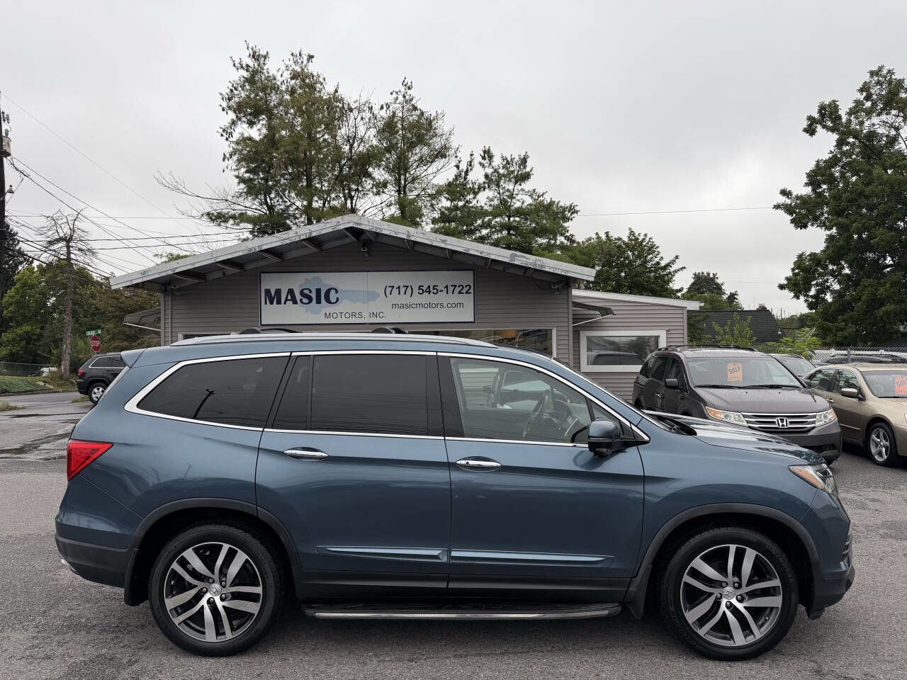 Used 2016 Honda Pilot Touring image 3