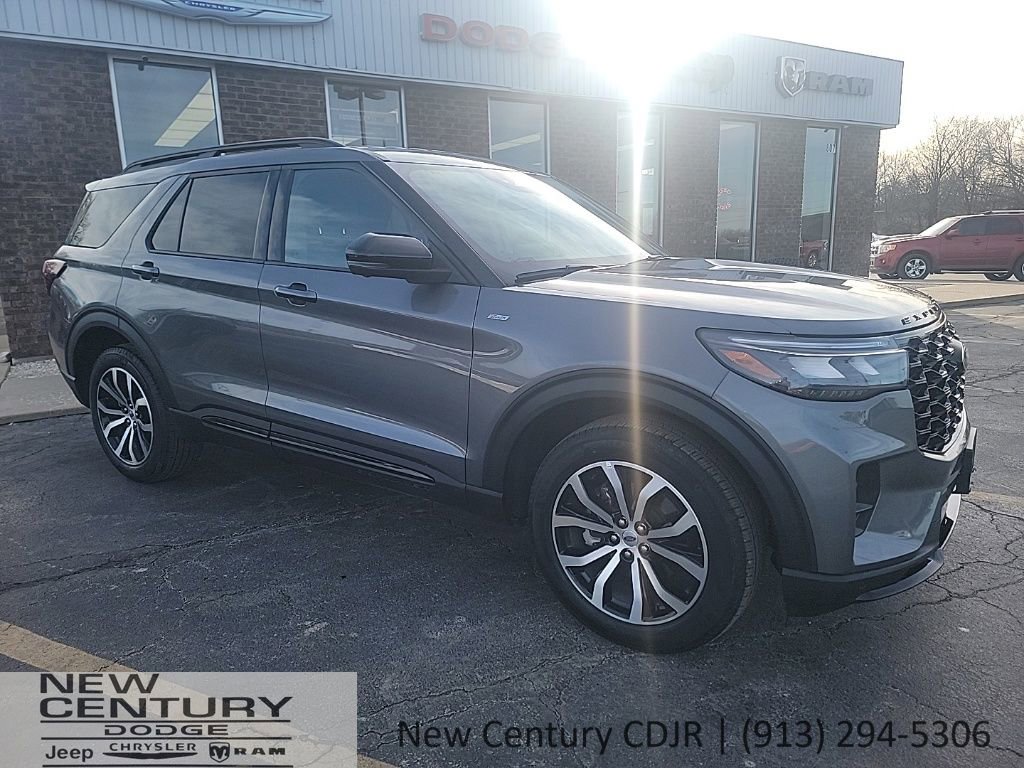 Used 2025 Ford Explorer ST-Line AWD/4WD image 7