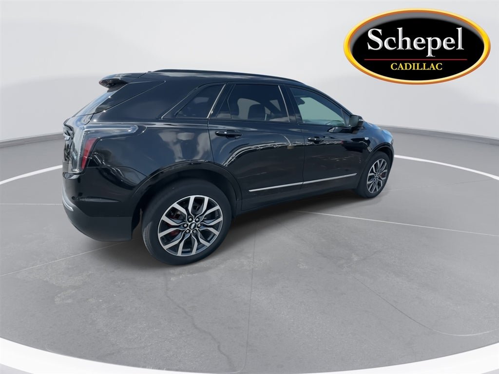Certified 2023 Cadillac XT5 Sportv w/ LPO, Floor Liner Package AWD/4WD image 8