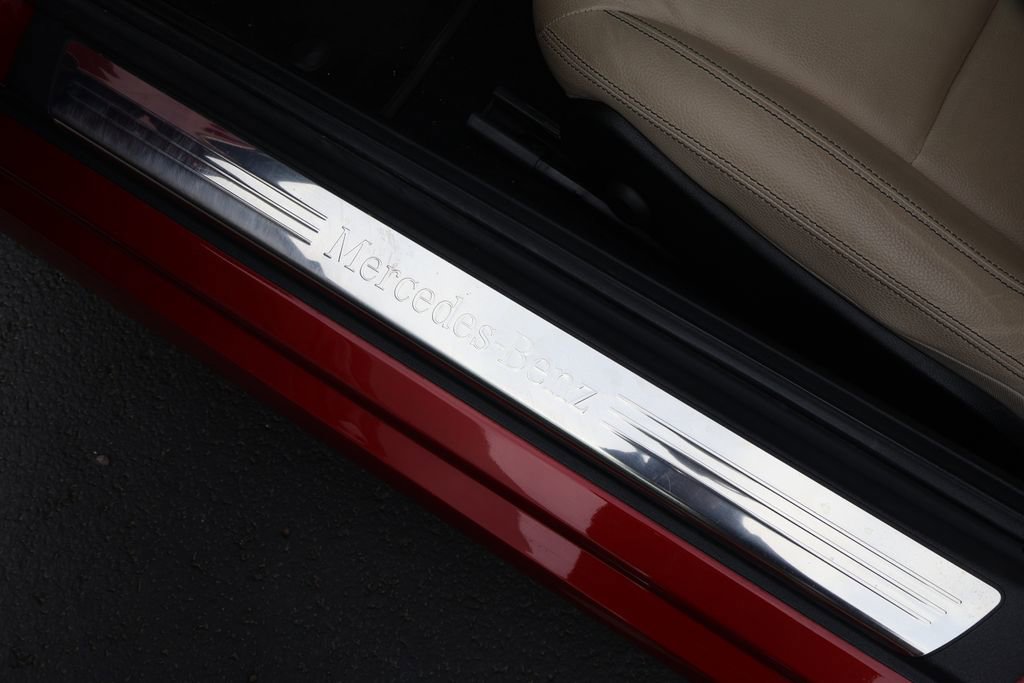 Used 2016 Mercedes-Benz SLK 300 image 16