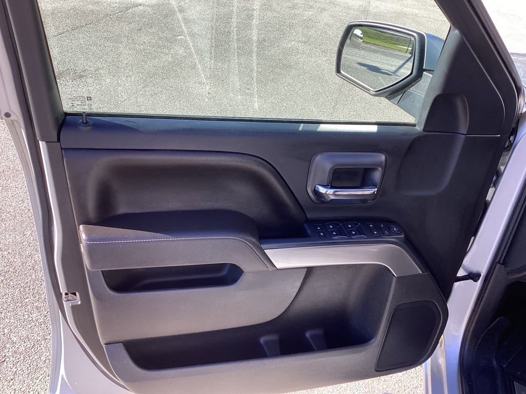 Used 2017 Chevrolet Silverado 1500 LT w/ LT Convenience Package image 19