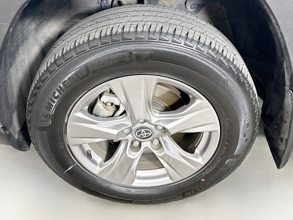 Used 2023 Toyota RAV4 XLE image 31
