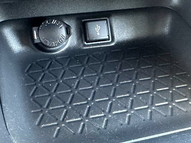 Used 2022 Toyota RAV4 XLE w/ XLE Grade Weather Package AWD/4WD image 18