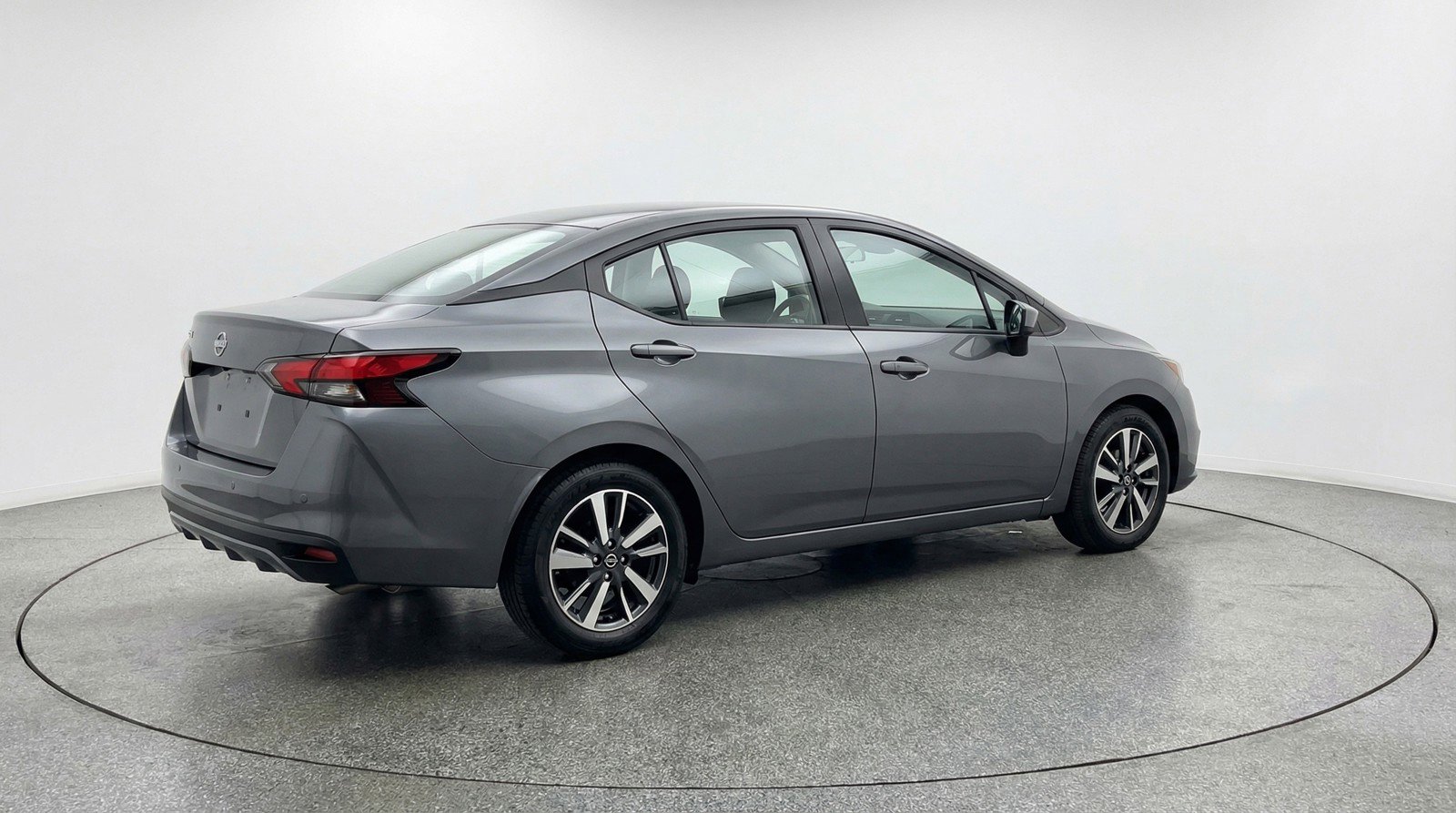Used 2025 Nissan Versa SV FWD image 7