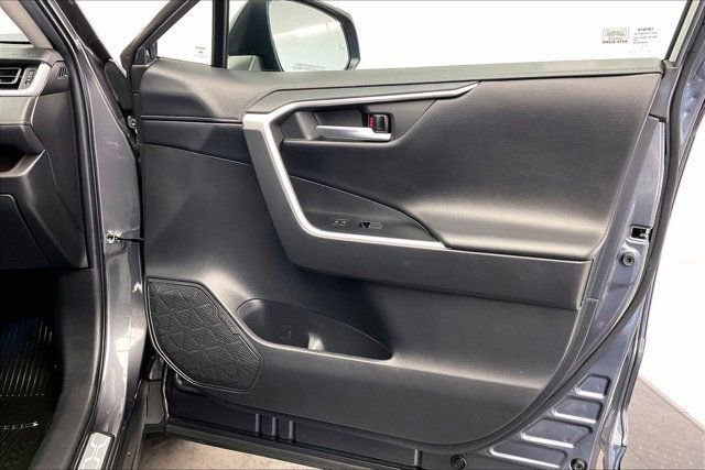Used 2023 Toyota RAV4 Limited image 27
