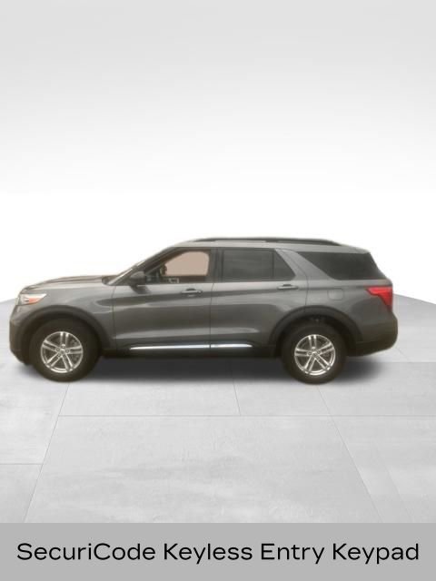 Used 2023 Ford Explorer XLT w/ Equipment Group 202A AWD/4WD image 3