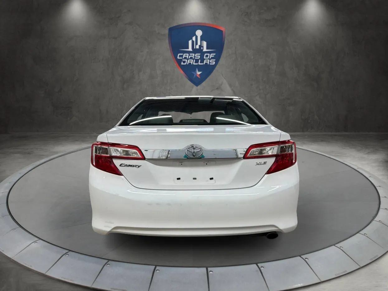Used 2013 Toyota Camry XLE FWD image 4