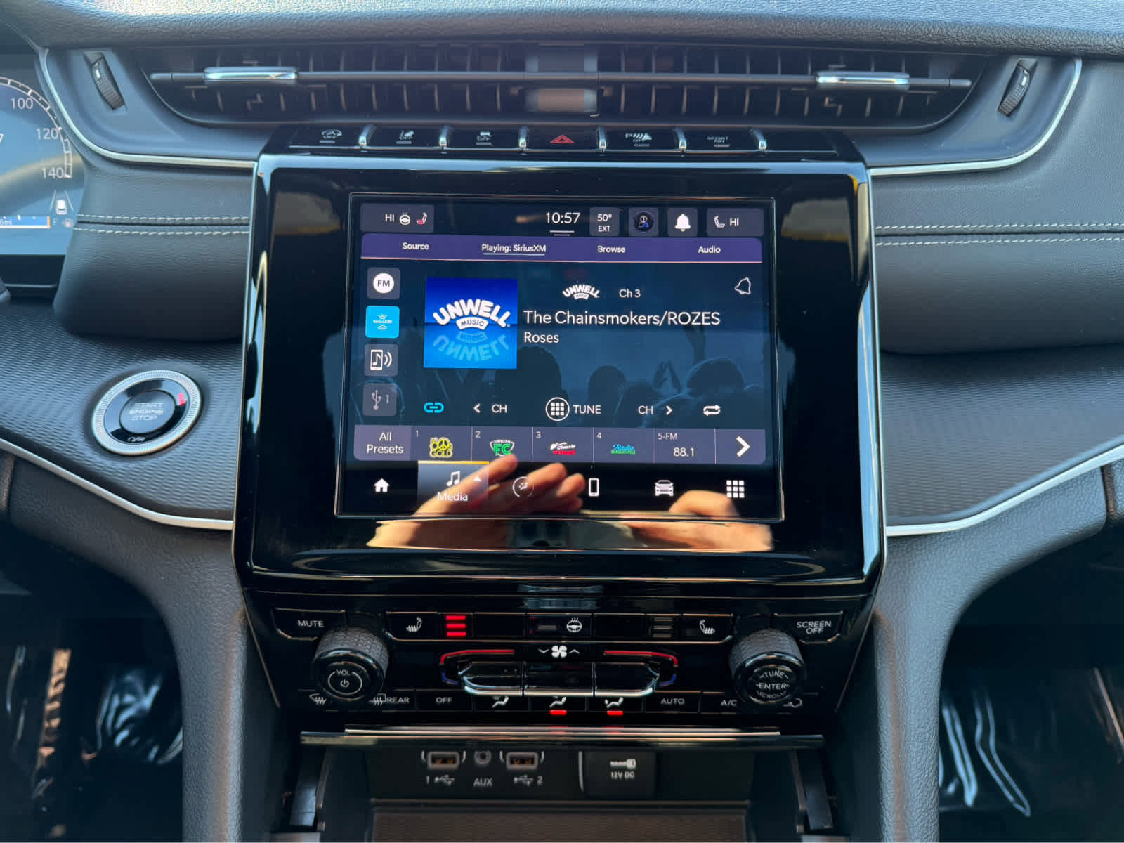 Used 2025 Jeep Grand Cherokee L Laredo w/ Luxury Tech Group I image 18