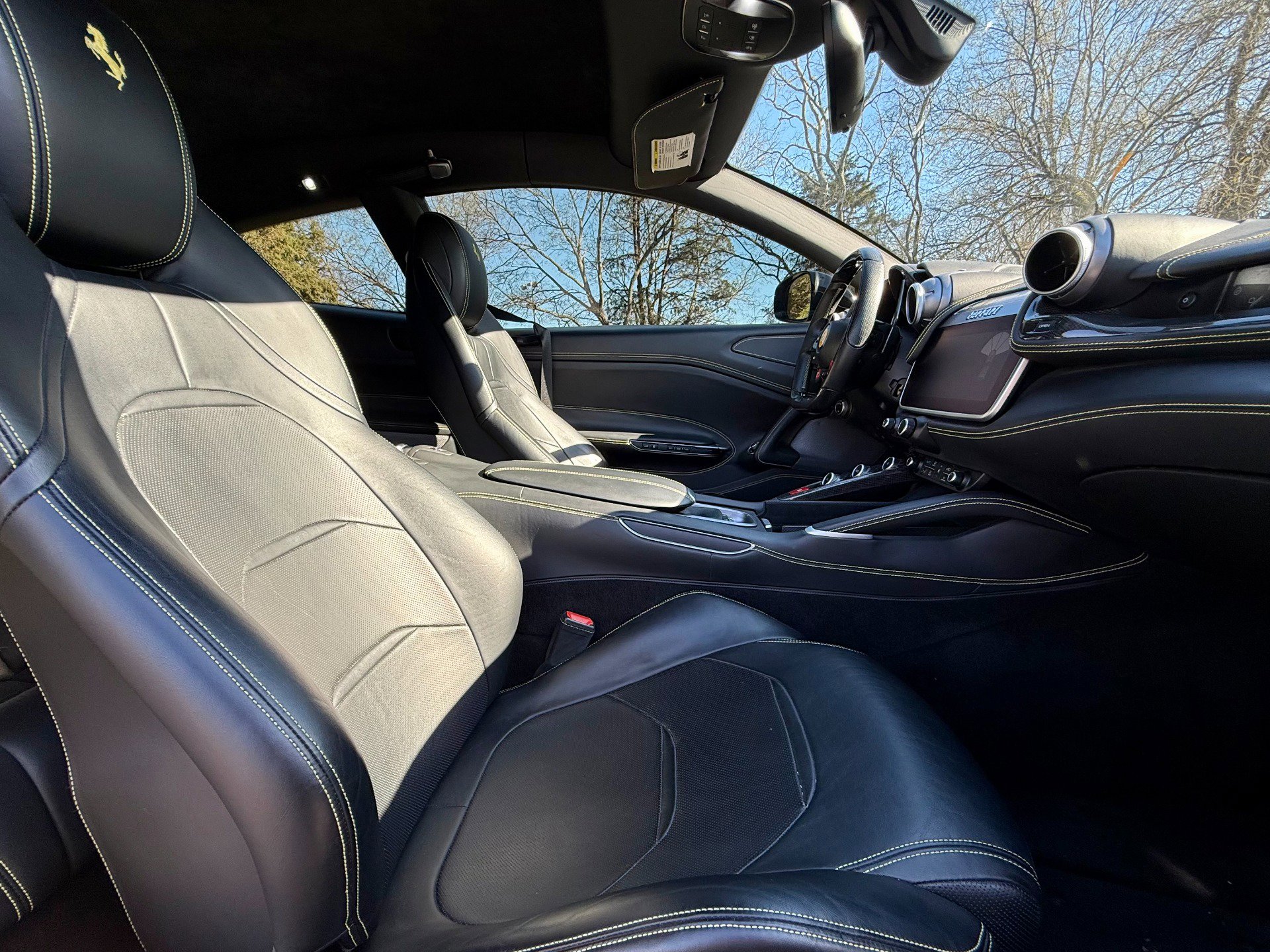 Used 2018 Ferrari GTC4Lusso T image 21