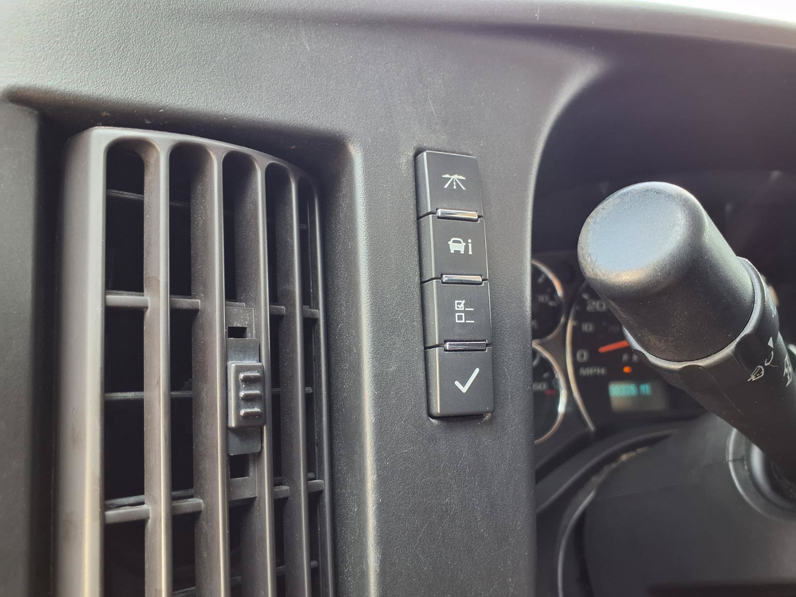 Used 2019 GMC Savana 3500 w/ Power Convenience Package RWD image 17