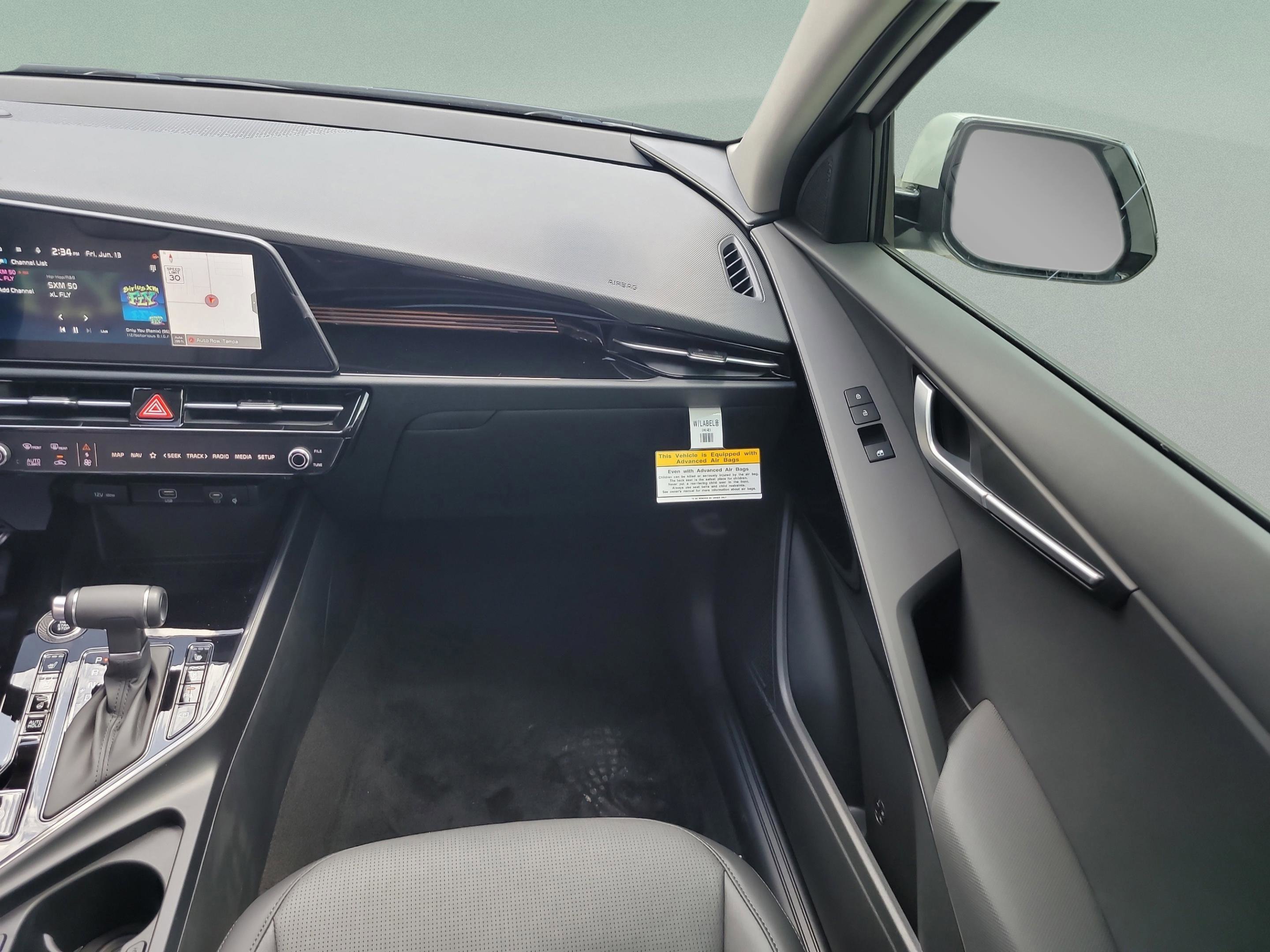 New 2025 Kia Niro SX image 15