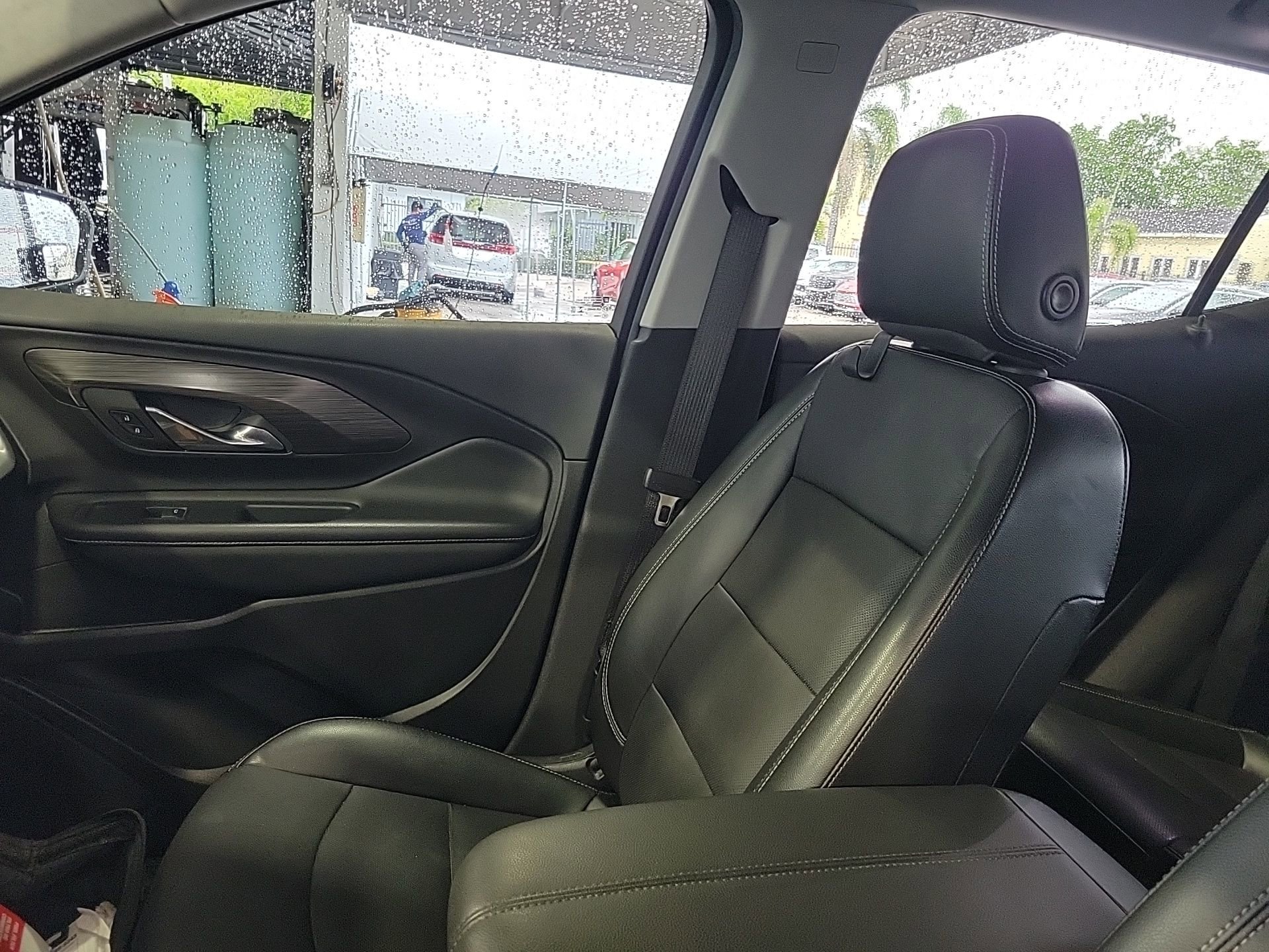 Used 2024 GMC Terrain SLT w/ LPO, Floor Liner Package image 28