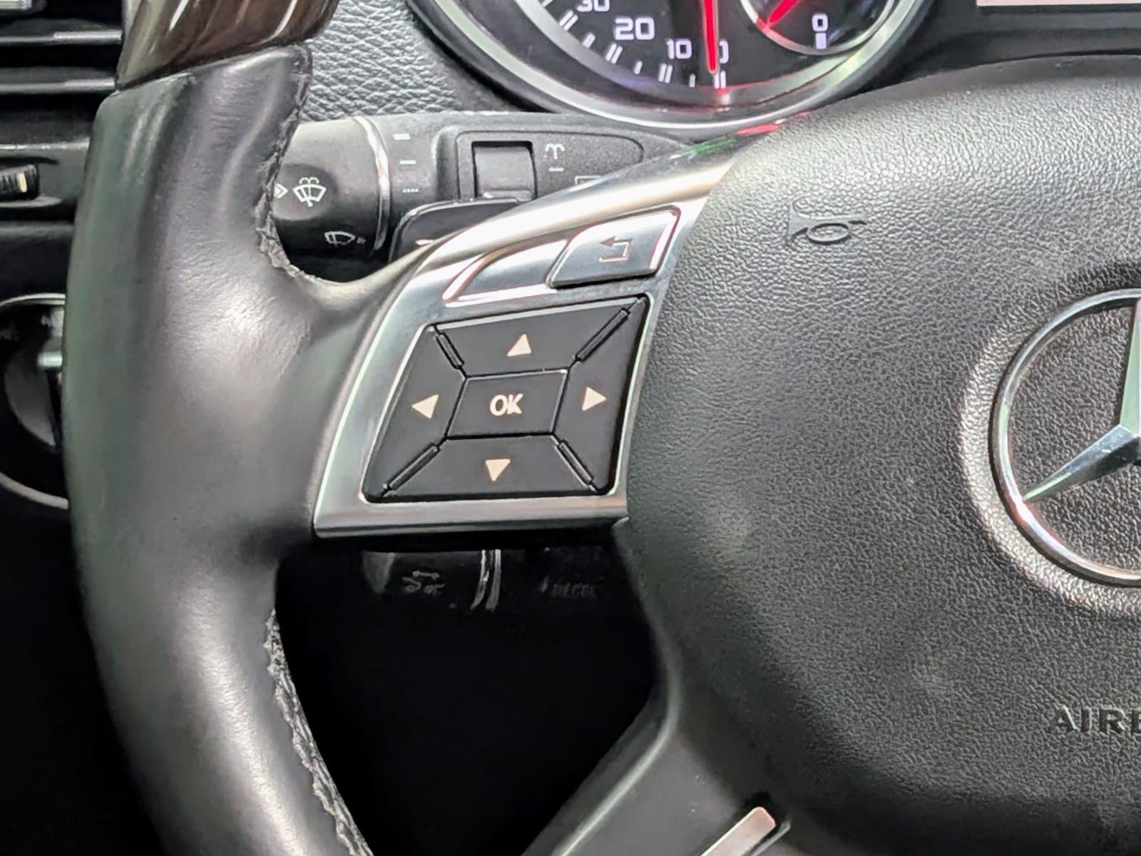 Used 2013 Mercedes-Benz G 63 AMG 4MATIC image 35
