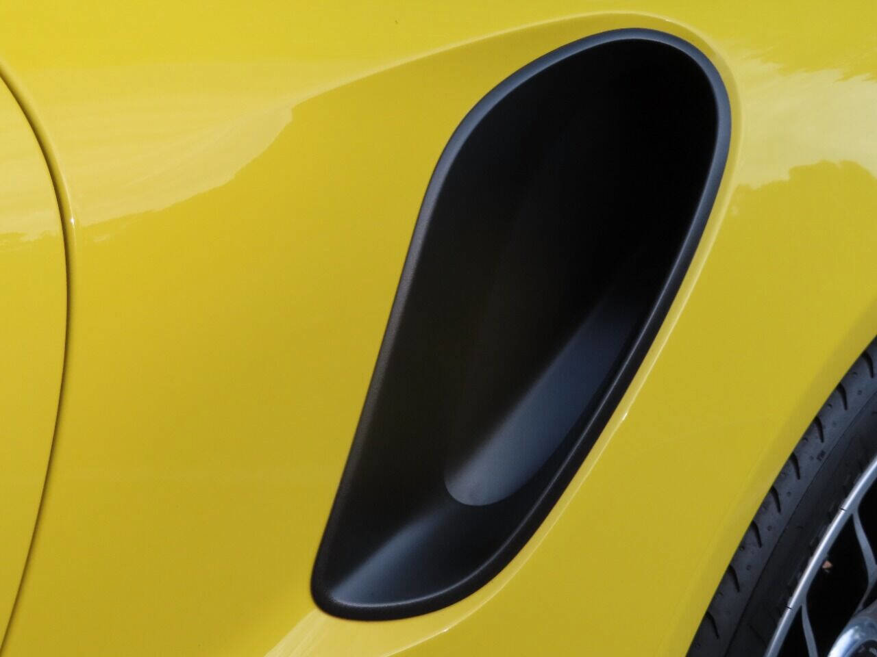 Used 2015 Porsche 911 Turbo S image 13