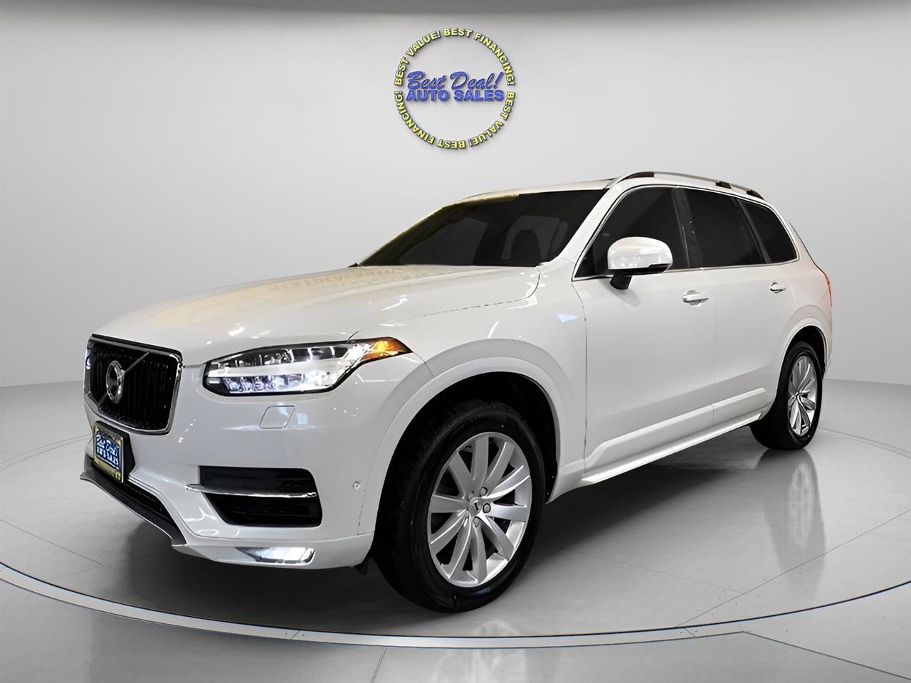 Used 2017 Volvo XC90 T6 Momentum w/ Vision Package AWD/4WD image 2