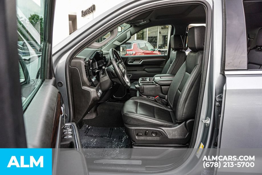 Used 2025 GMC Sierra 1500 SLT RWD image 18