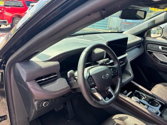 Certified 2025 Ford Explorer Platinum w/ LUX Leather Package AWD/4WD image 71