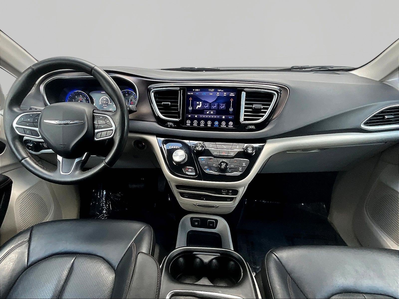 Used 2018 Chrysler Pacifica Touring-L Plus FWD image 7