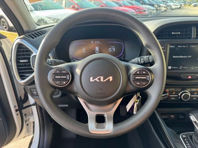 Certified 2025 Kia Soul LX w/ LX Technology Package image 26