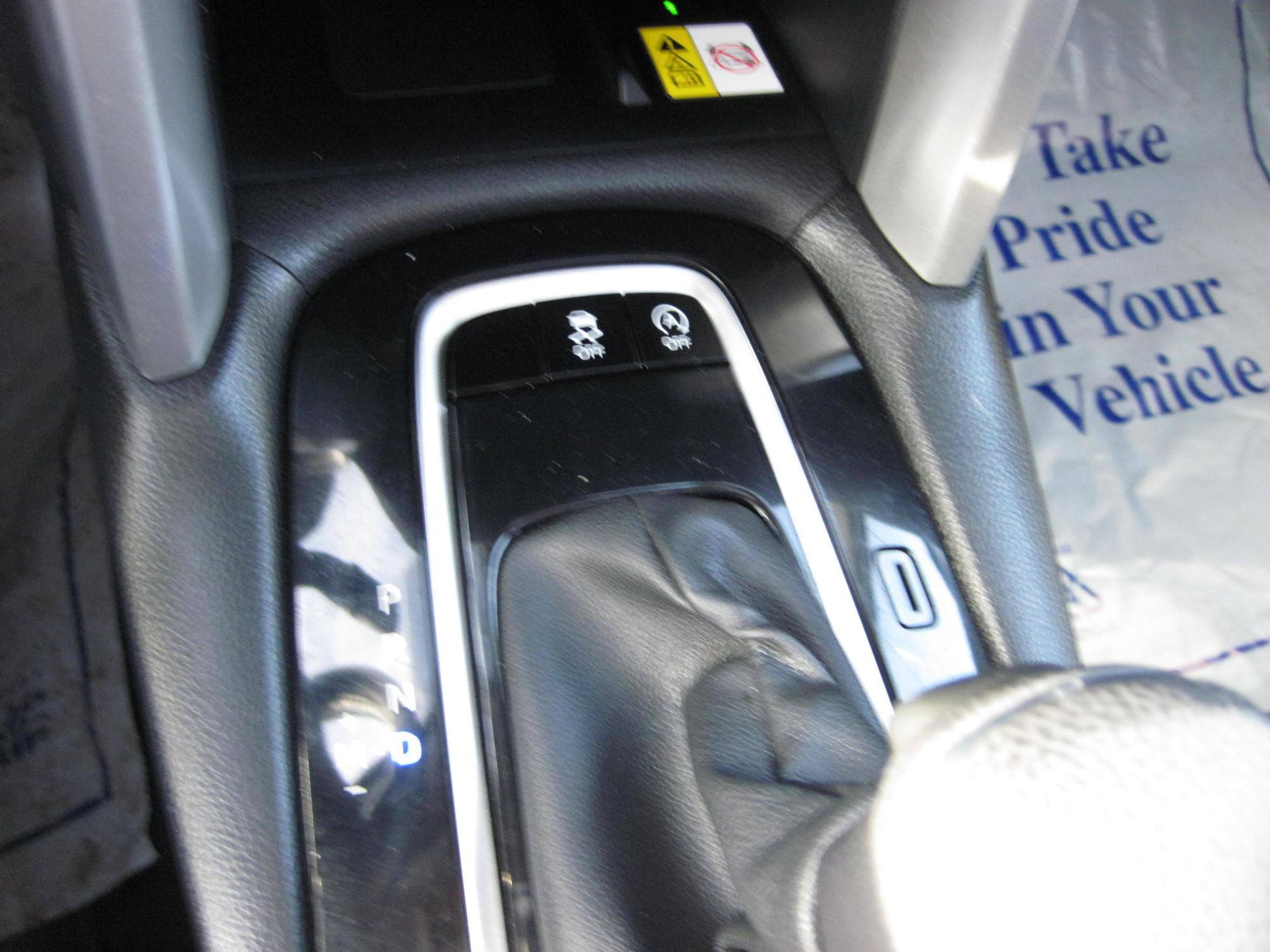 Used 2023 Toyota Corolla Cross LE w/ Moonroof Package image 18