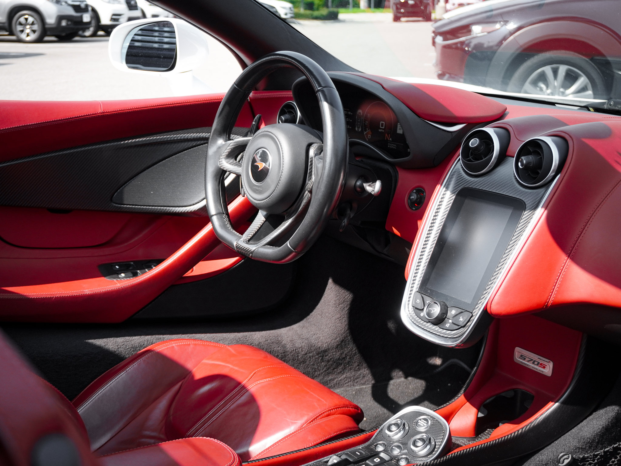 Used 2018 McLaren 570S Spider RWD image 30