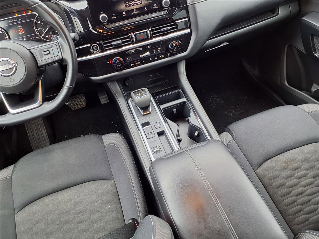 Used 2024 Nissan Pathfinder SV image 35