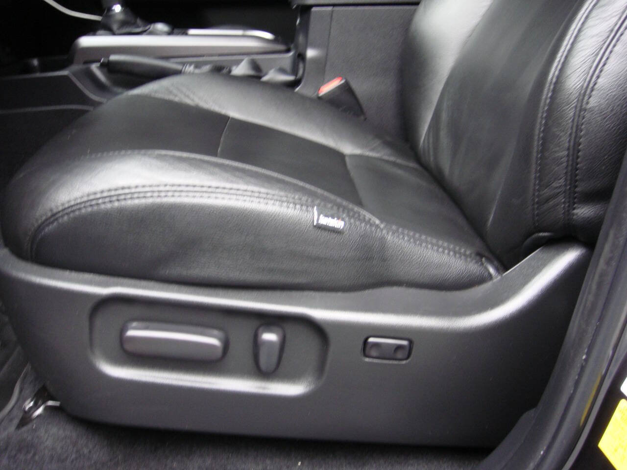 Used 2023 Toyota Tacoma TRD Sport AWD/4WD image 13