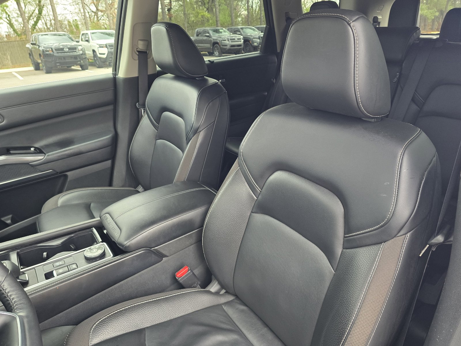 Used 2022 Nissan Pathfinder SL image 13