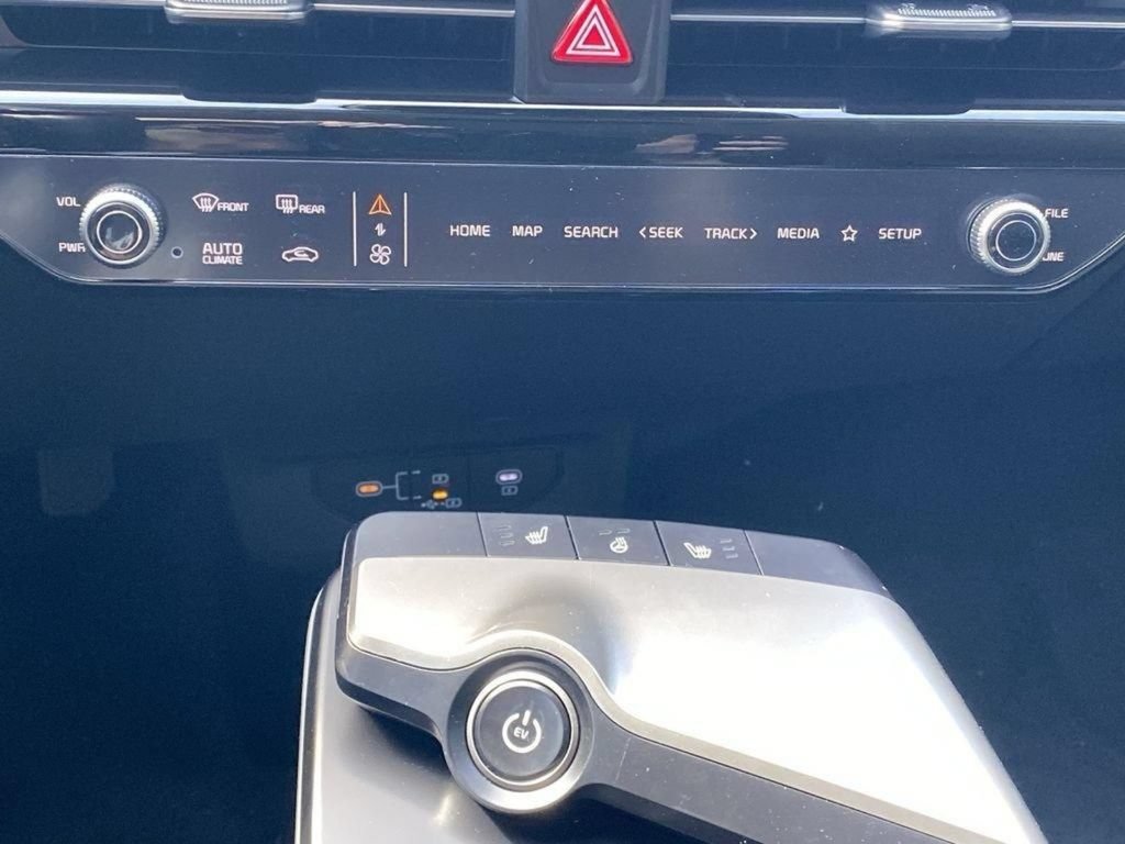 New 2025 Kia EV6 Light AWD/4WD image 16