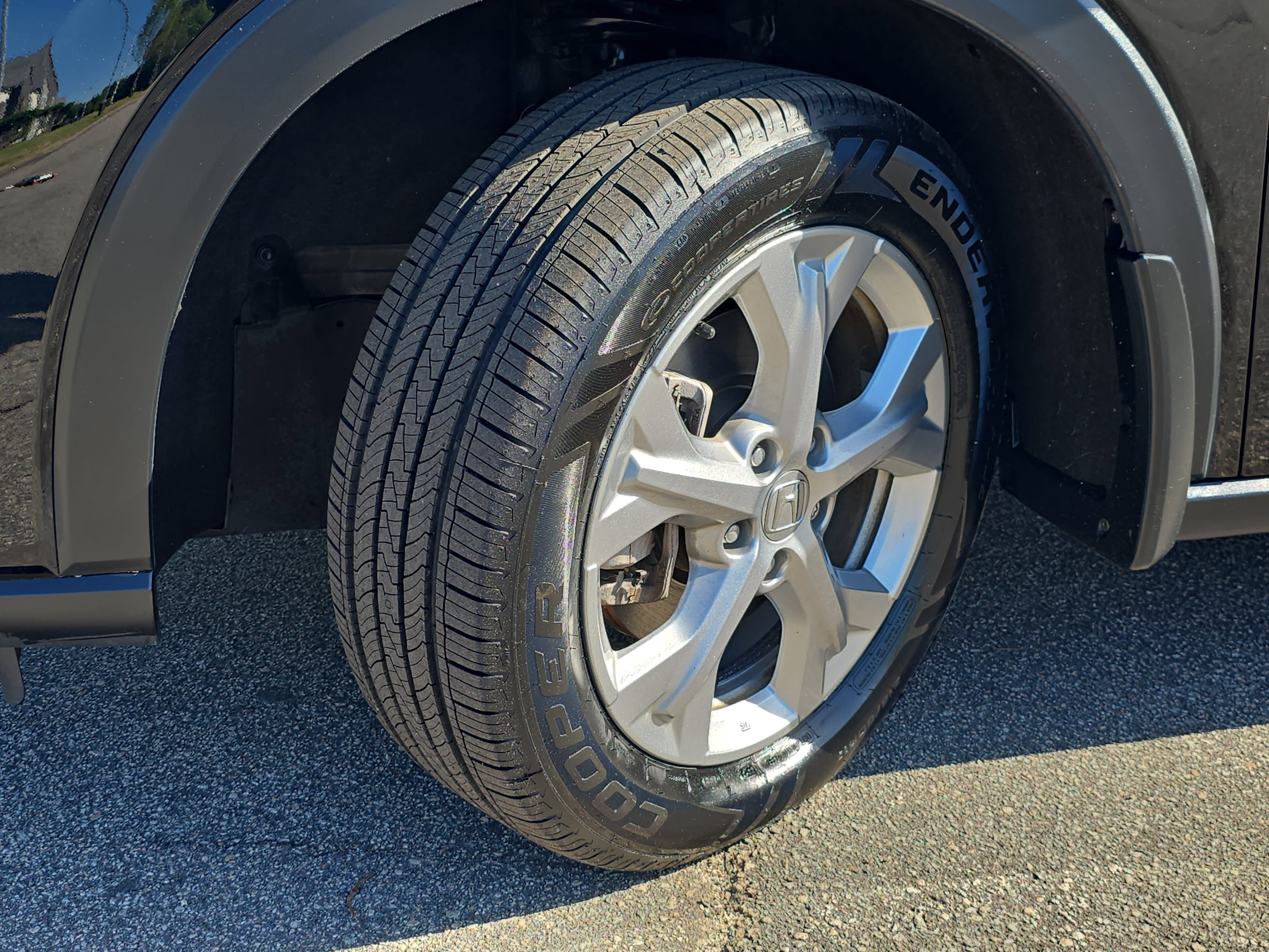 Used 2023 Honda HR-V LX image 32