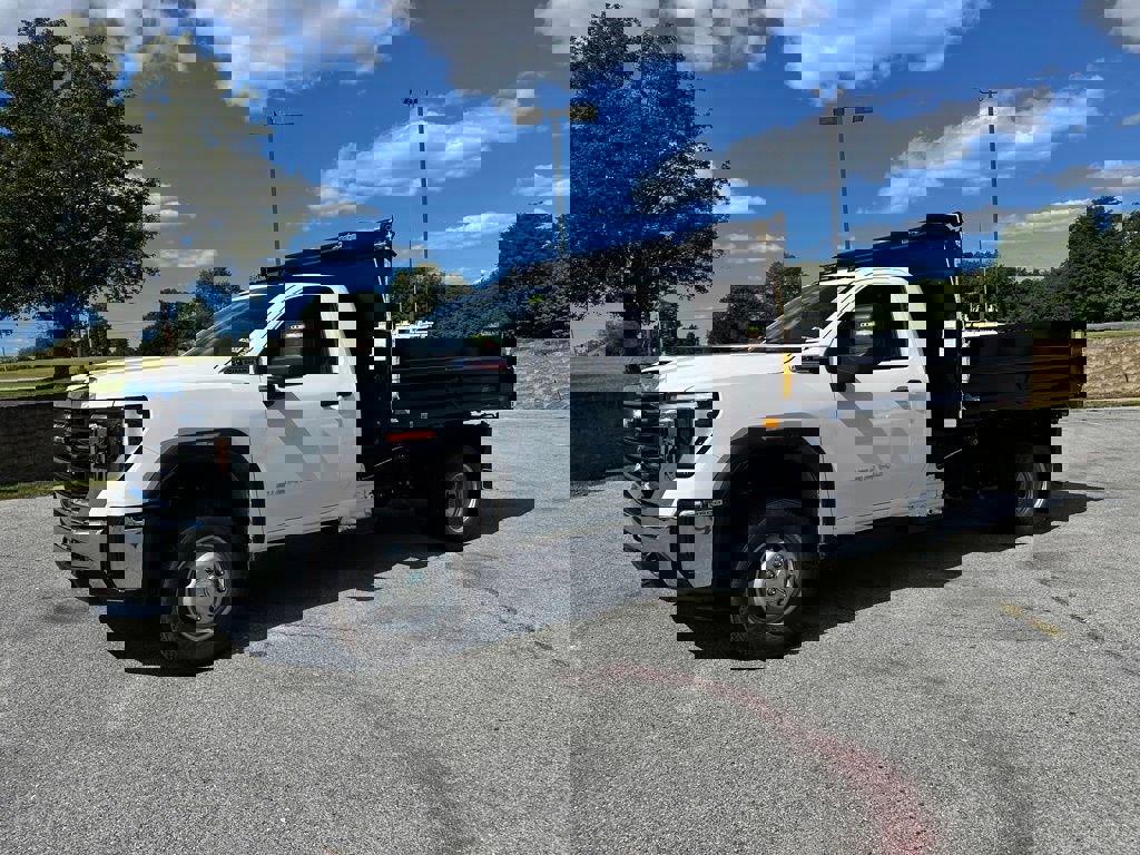 New 2025 GMC Sierra 3500 Pro w/ Convenience Package image 2