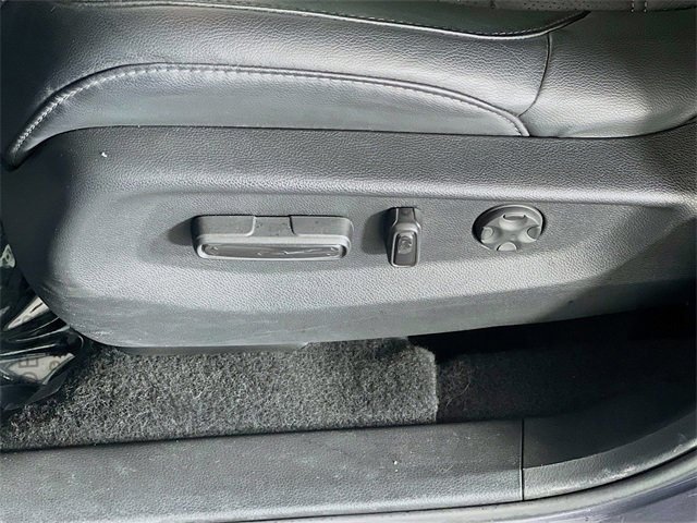 Used 2022 Honda CR-V Touring image 12