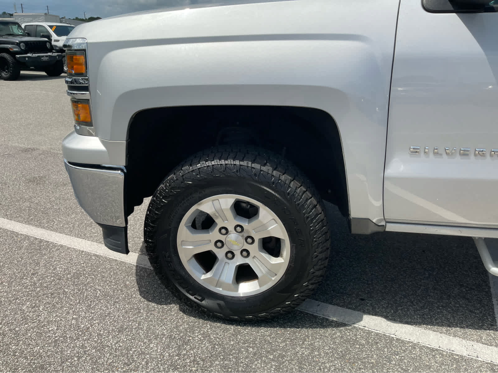 Used 2014 Chevrolet Silverado 1500 LT w/ LT Convenience Package AWD/4WD image 9