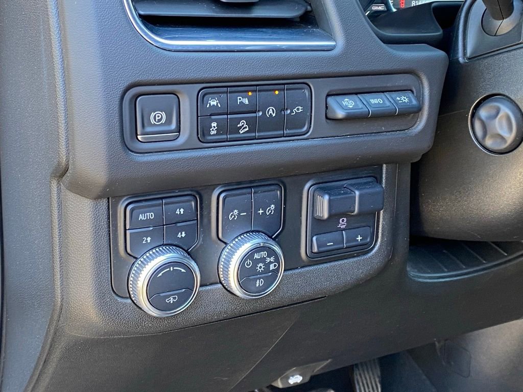 Used 2021 GMC Yukon XL AT4 w/ AT4 Premium Plus Package image 12