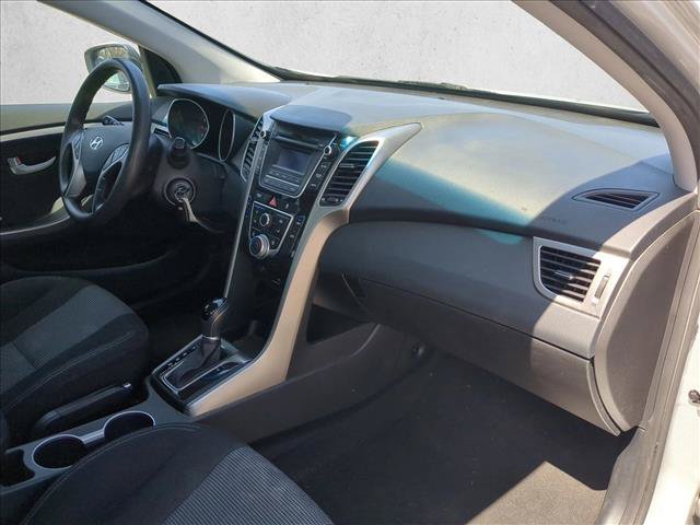 Used 2017 Hyundai Elantra GT FWD image 19