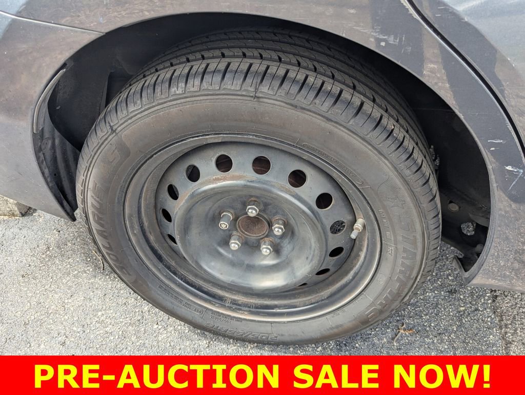 Used 2014 Toyota Corolla LE FWD image 14