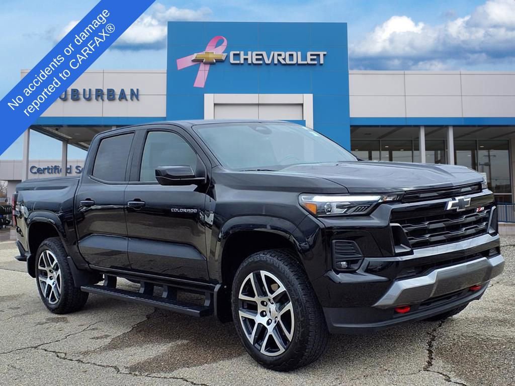 Used 2023 Chevrolet Colorado Z71 w/ Z71 Convenience Package 2 image 3