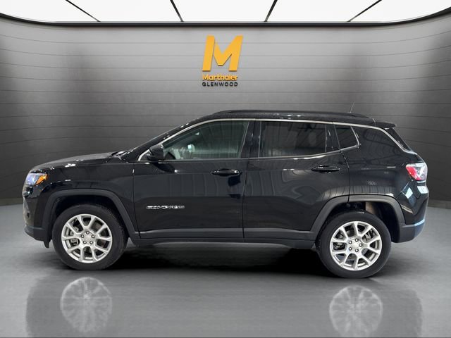 Used 2024 Jeep Compass Latitude image 22