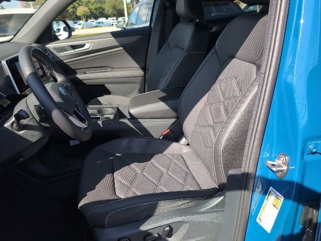 Used 2025 Volkswagen Atlas Cross Sport SE image 9