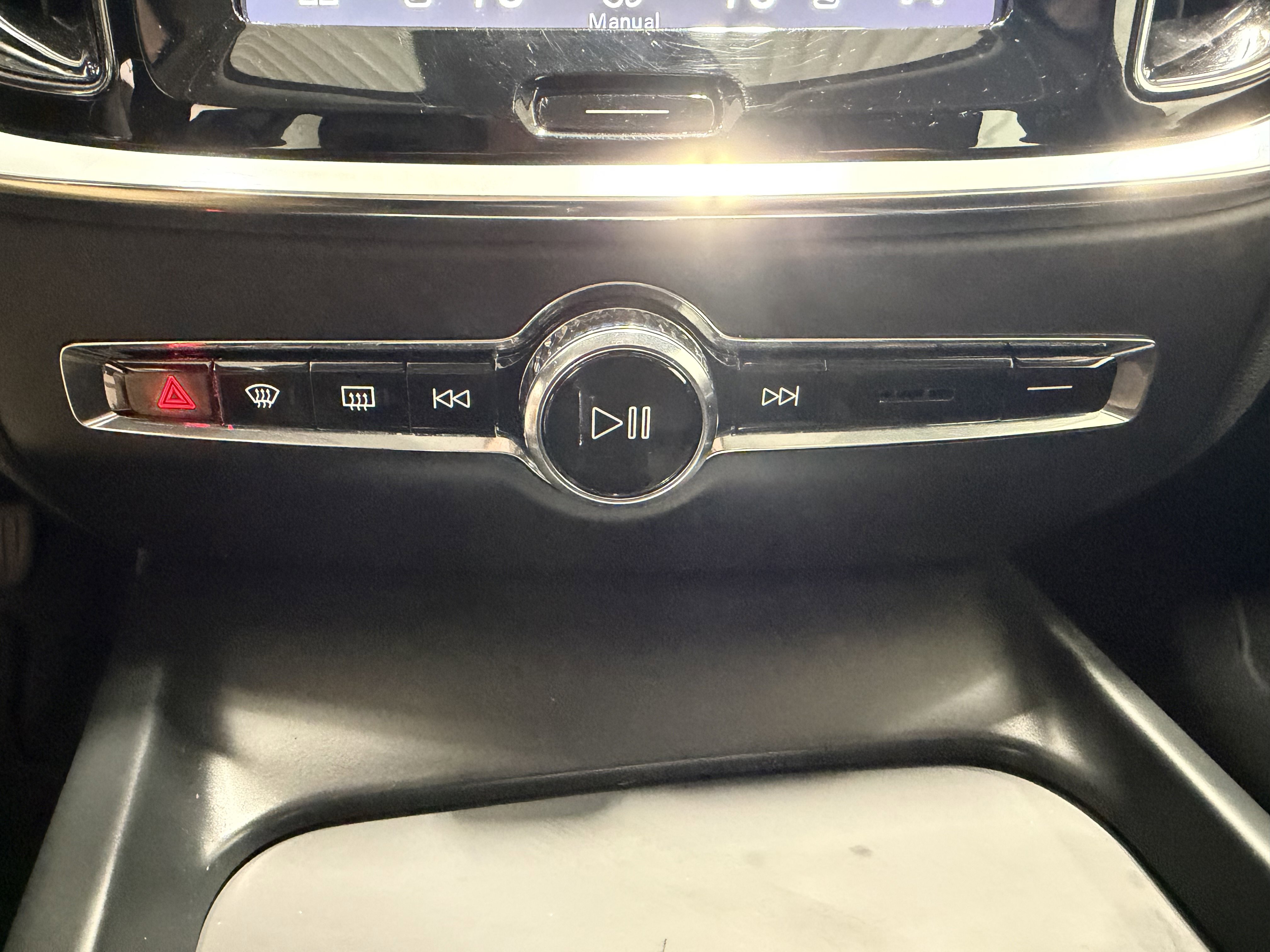 Used 2024 Volvo S60 B5 Core image 18