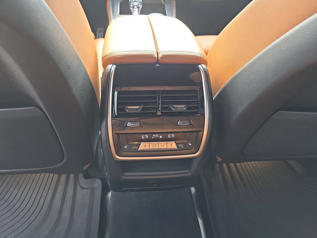 Used 2022 BMW X5 xDrive40i w/ M Sport Package AWD/4WD image 32